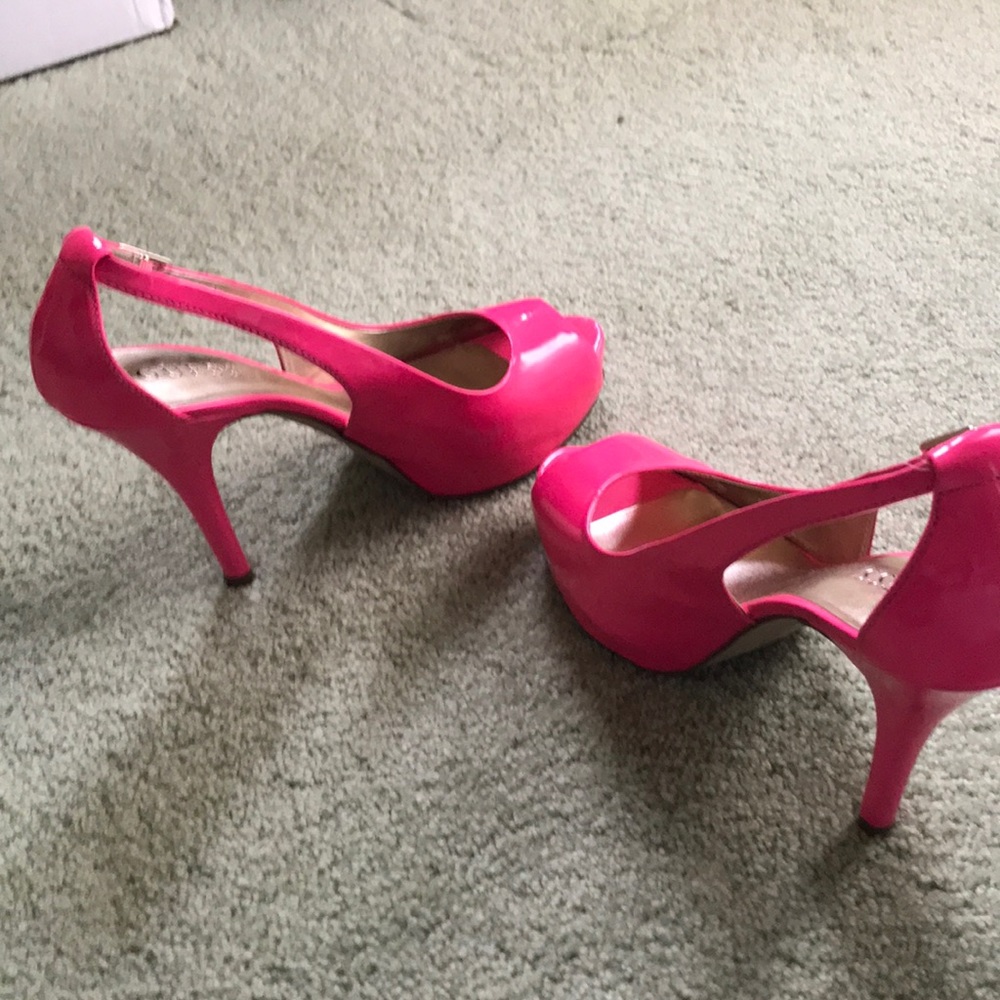 GUESS bright pink open toe pumps